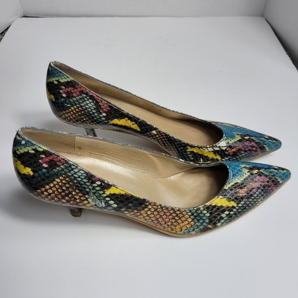 Stuart Weitzman women semi heel pump shoes